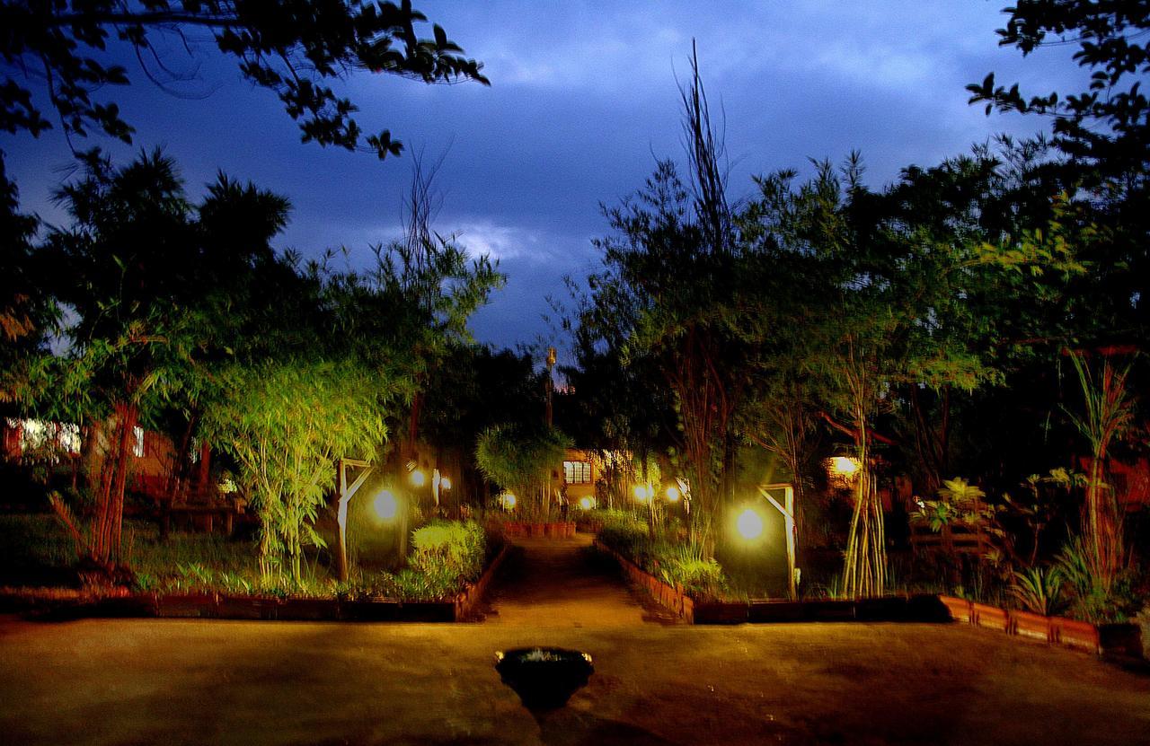 Kānha Pugmark Resort מראה חיצוני תמונה