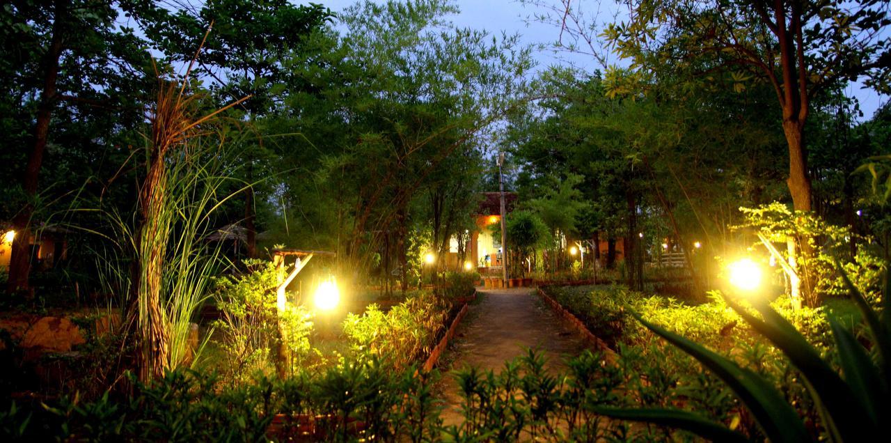 Kānha Pugmark Resort מראה חיצוני תמונה